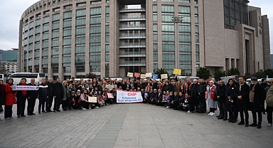 BAŞKAN ÖMER GÜNEL’E ÇAĞLAYAN ADLİYESİ ÖNÜNDE GÜÇLÜ DESTEK