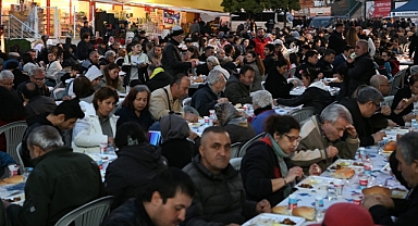 CUMHURİYET HALK PARTİSİ, KUŞADASI’NDA BAŞKAN ÖMER GÜNEL İÇİN TEK YÜREK OLDU
