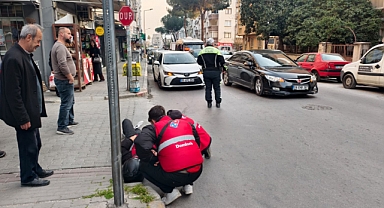 KONTROL ETMEDEN AÇILAN ARAÇ KAPISI KAZAYA NEDEN OLDU