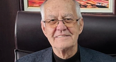 Kuşadası’nda eski başkana silahlı saldırı   