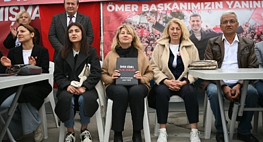 KUŞADASI TEK YÜREK: DUYGU GÜNEL’E SEVGİ SELİ; “BAŞKAN GERİ DÖNECEK!”