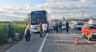 Nazilli'de Otomobil Otobüsle Çarpıştı: 1 Ölü