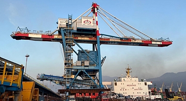 OYAK Denizcilik’ten bir ilk: Yapay zeka destekli akıllı vinçler, İsdemir Limanı’nda