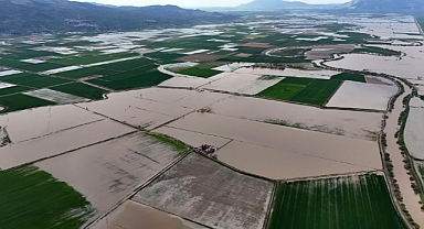 SAĞANAK YAĞIŞLAR MENDERES NEHRİNİ TAŞIRDI