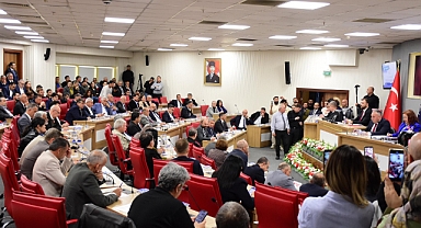 Aydın Büyükşehir Meclisinde faaliyet raporu oy çokluğu ile kabul edildi.