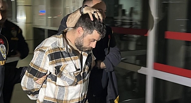 BEŞ YARIM ALTIN İÇİN YAŞLI KADINI ÖLDÜRDÜ