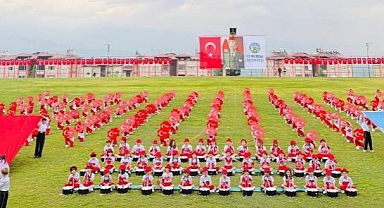 Bozdoğan’da 23 Nisan yağmura rağmen coşkuyla kutlandı   