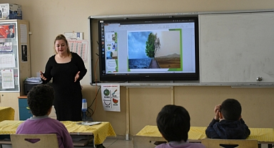 KUŞADASI BELEDİYESİ’NDEN ÖĞRENCİLERE ÇEVRE VE GERİ DÖNÜŞÜM EĞİTİMİ