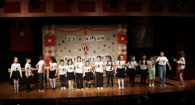 Nazilli’de sahne minik oyuncuların oldu