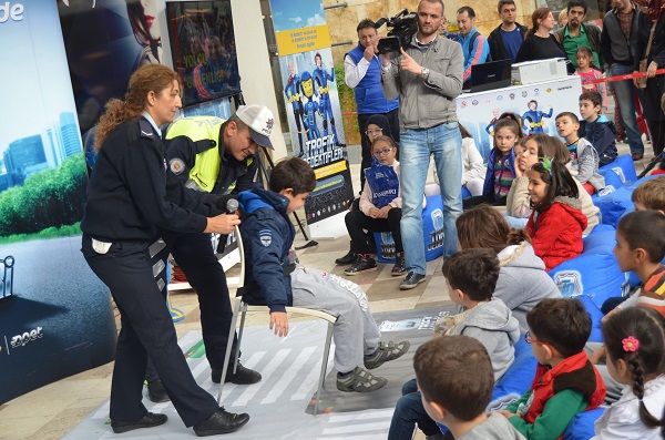 Forum Aydın’da çocuk ve gençler “Trafik Dedektifi” oldu