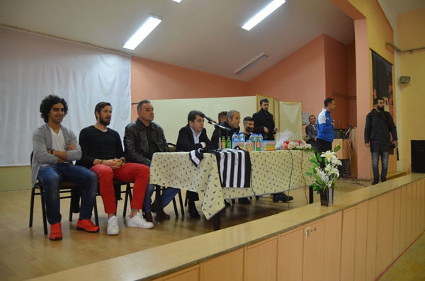 Öğrenciler Önce Terlettiler sonra Moral verdiler